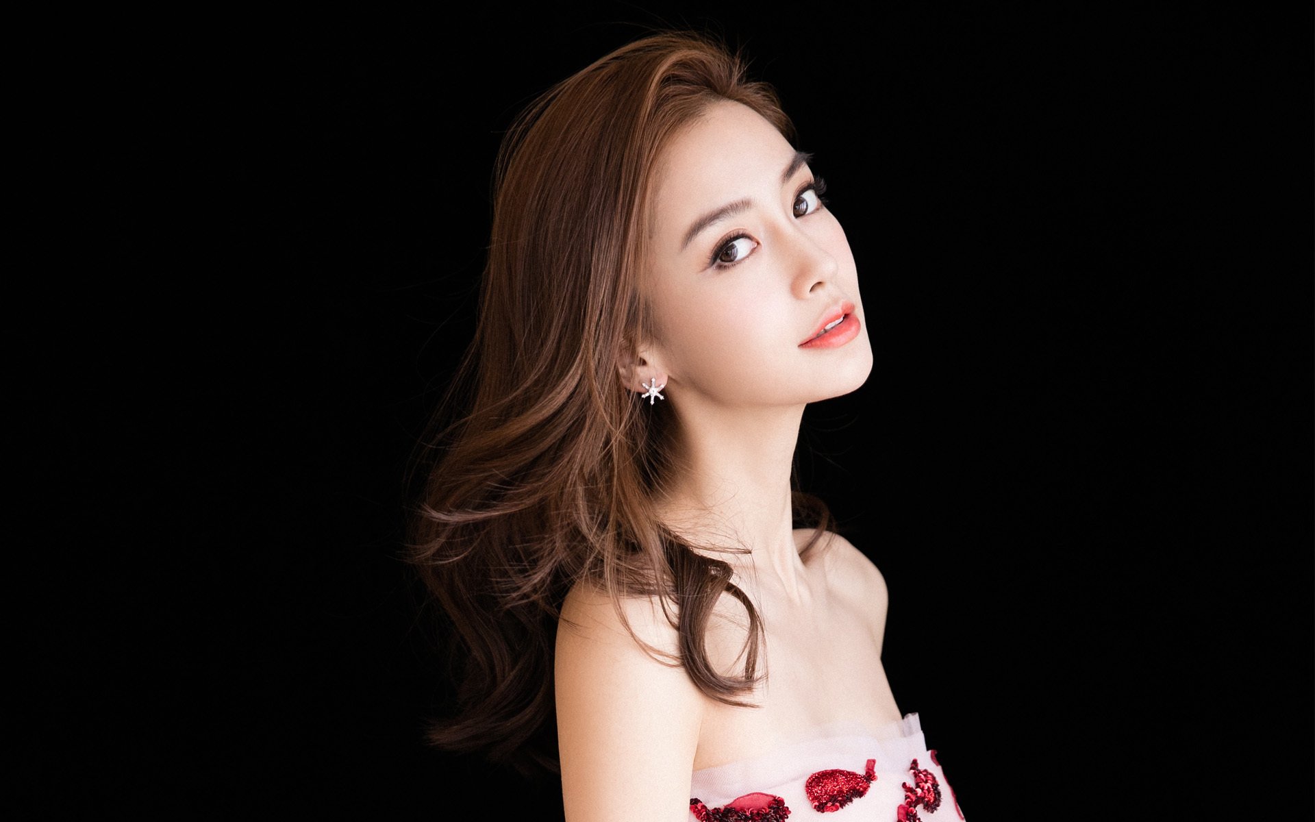 开云官方网站-失误要命！上海队整场失误达20次，败局提前揭晓！，上海队夺冠